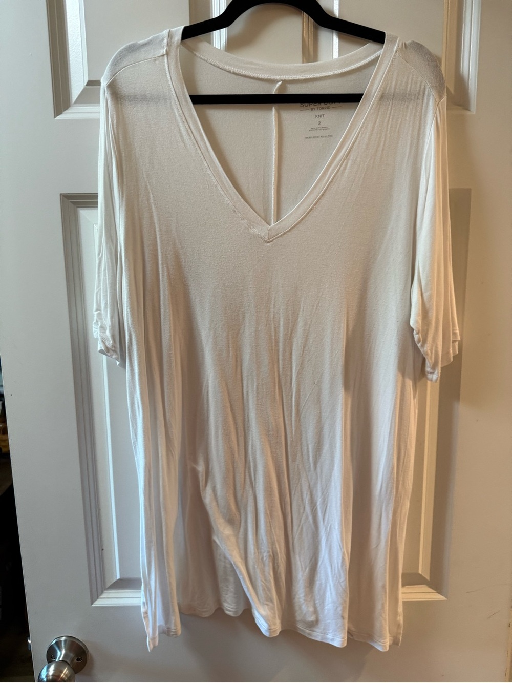 torrid Ivory V-Neck Short Sleeve Tunic